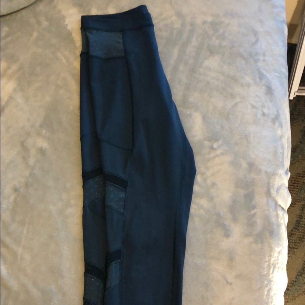 Slate Colored Lulu Lemon leggings Size 8